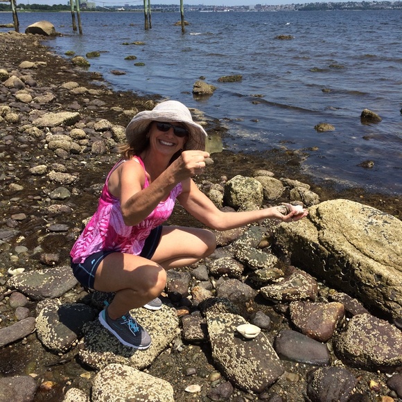 Meet your Posher, Janet - Picture 4 of 8